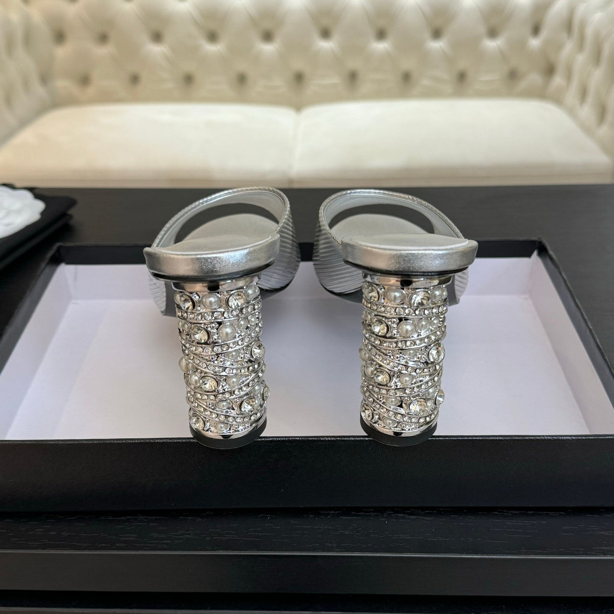 T-STRAP PEARL HEEL 85 MM SANDALS IN SILVER LAMBSKIN MULE