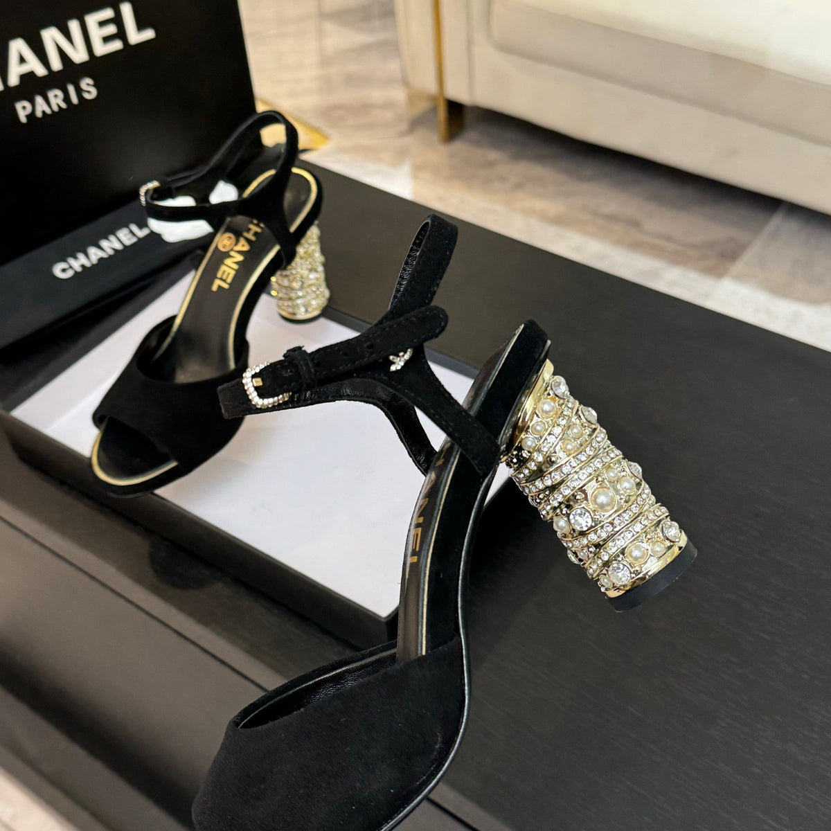T-STRAP PEARL HEEL 85 MM SANDALS IN BLACK SUEDE