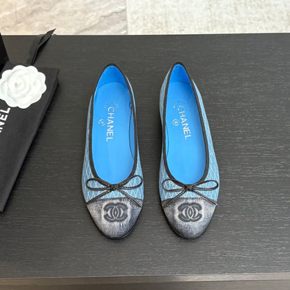 BALLET FLATS IN LIGHT BLUE MIX BLACK MONOGRAM DENIM
