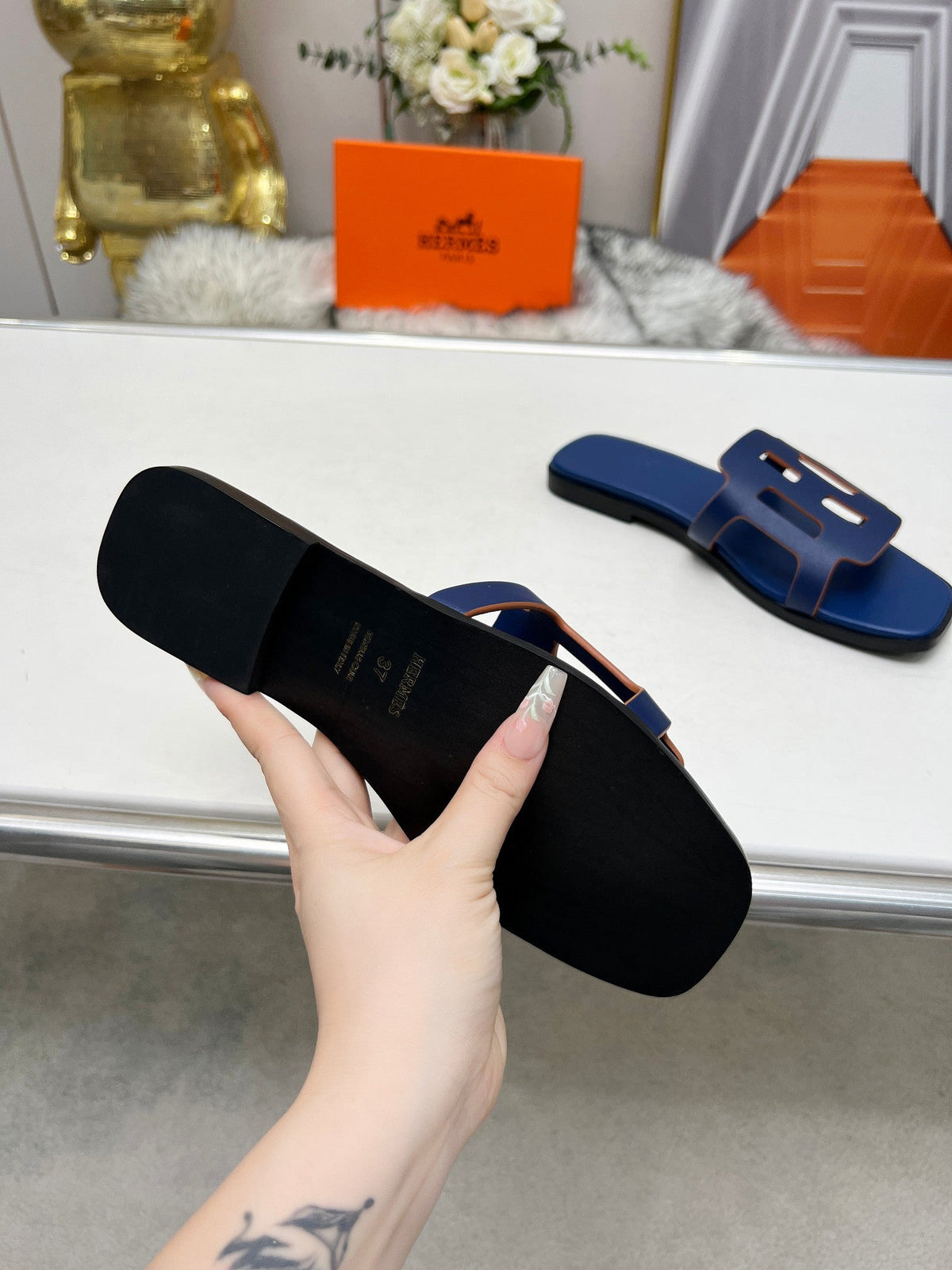 FLATFORM SANDAL NAVY CALFSKIN