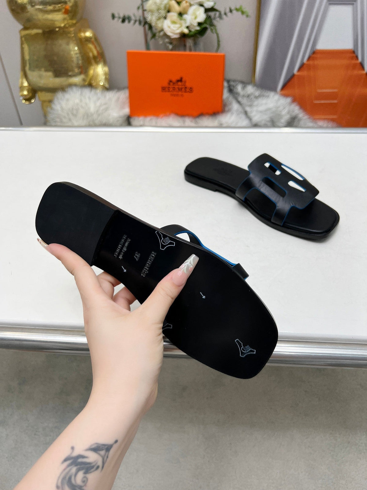 FLATFORM SANDAL BLACK CALFSKIN