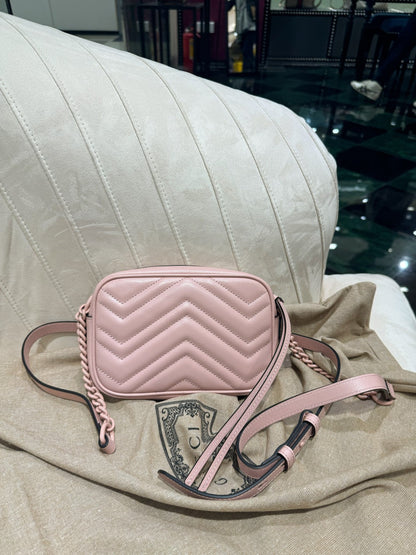 GG MINI 18 MARMONT MATELASSÉ SHOULDER BAG LIGHT PINK CALFSKIN