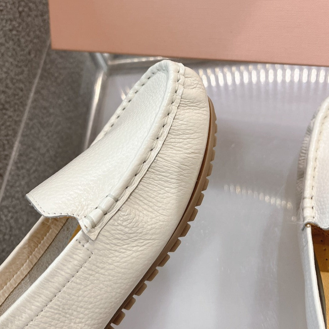 SLIP-ON HAND-SEWN SHOES WHITE CREAM COWHIDE