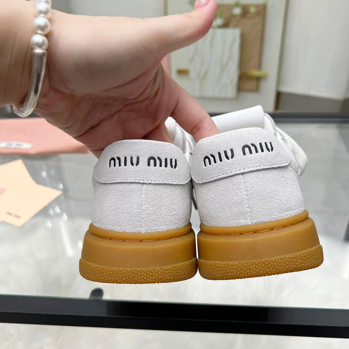 ECRU SNEAKERS IN LIGHT GREY SUEDE
