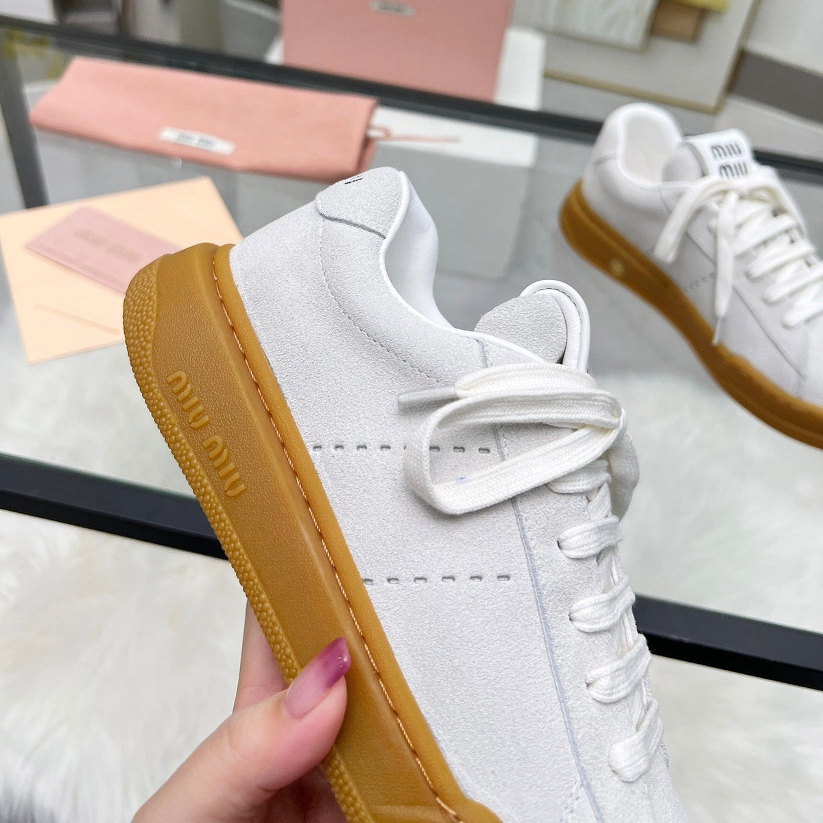 ECRU SNEAKERS IN LIGHT GREY SUEDE