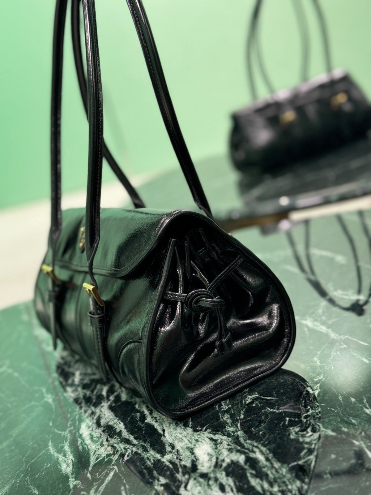 HANDBAG 31 IN BLACK OIL WAX LAMBSKIN