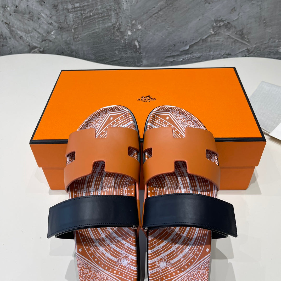 CHYPRE SANDAL CARAMEL CALFSKIN UNIQUE
