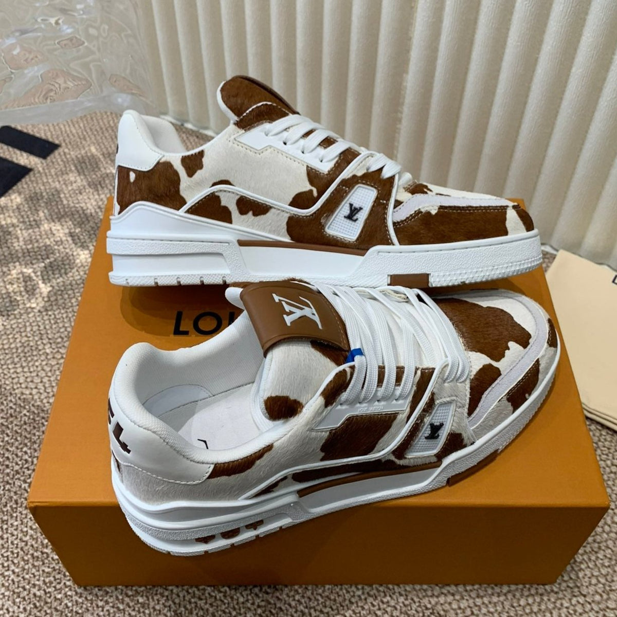 LV TRAINER SNEAKER PONY BROWN MIX WHITE