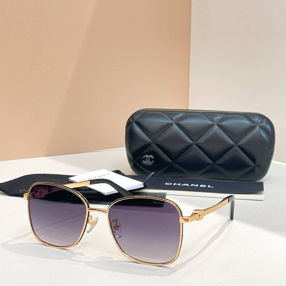 SQUARE SUNGLASSES CH4289Q IN METAL