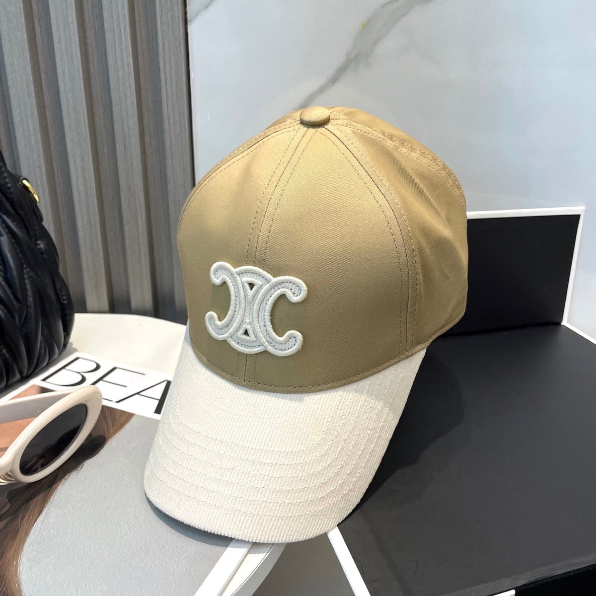 BASEBALL CAP MODEL 652407 IN OLIVE GREEN AND WHITE FABRIC