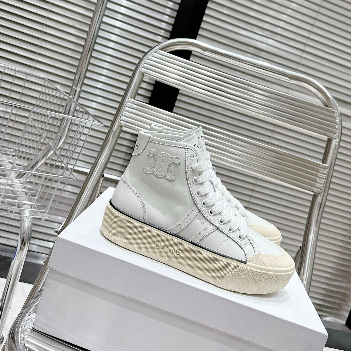 MID LOW LACE-UP ALAN SNEAKERS WITH TRIOMPHE PATCH IN CALFSKIN OPTIC WHITE