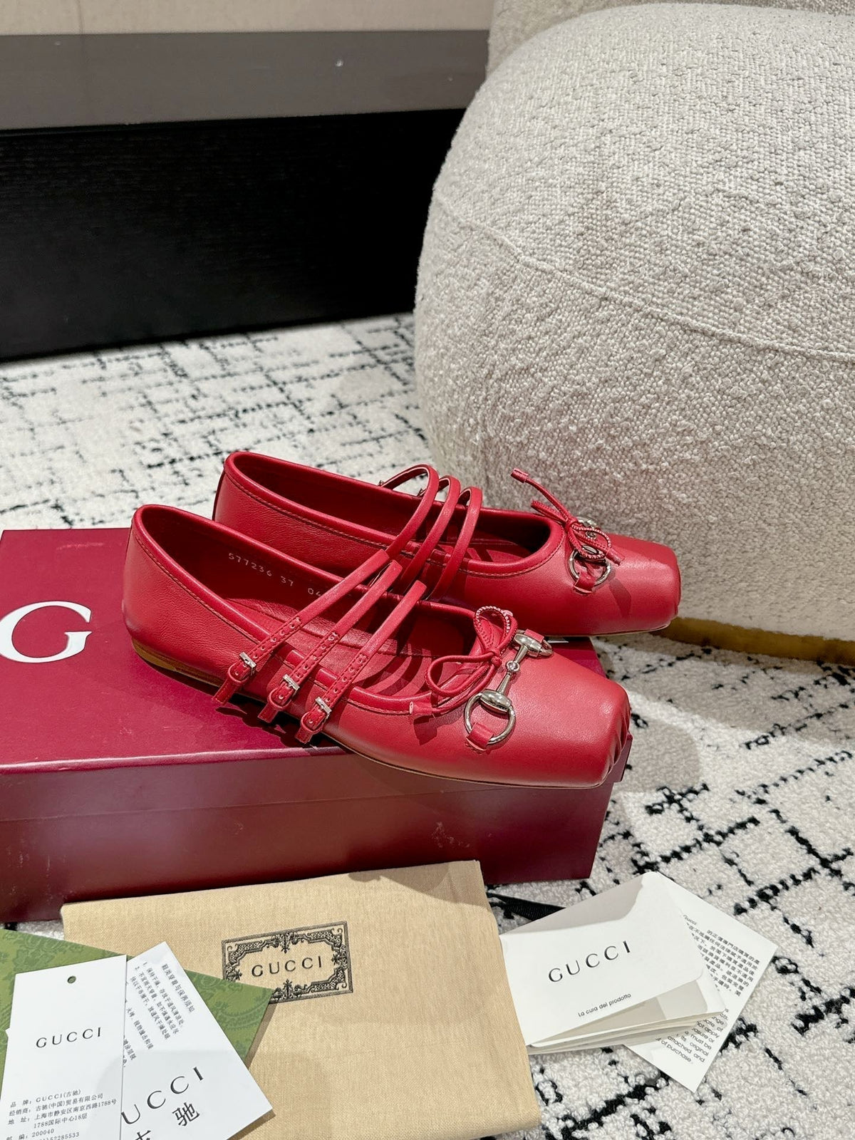 MARY JANE FLAT IN CRIMSON RED CALFSKIN