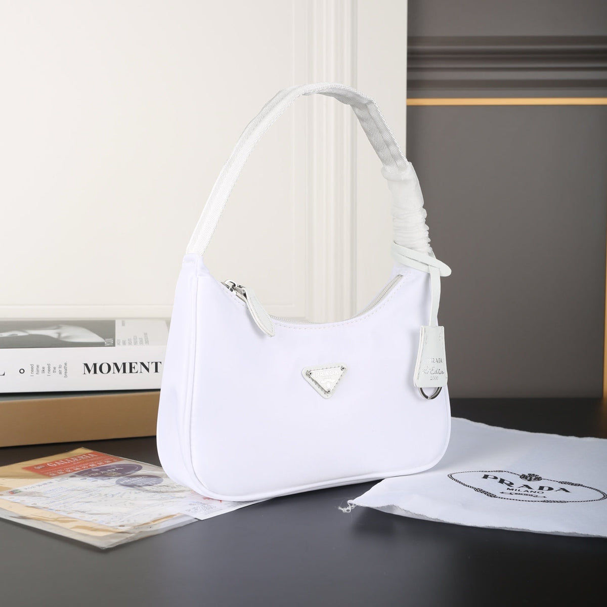 HOBO RE-EDITION BAG 22 IN WHITE RE-NYLON