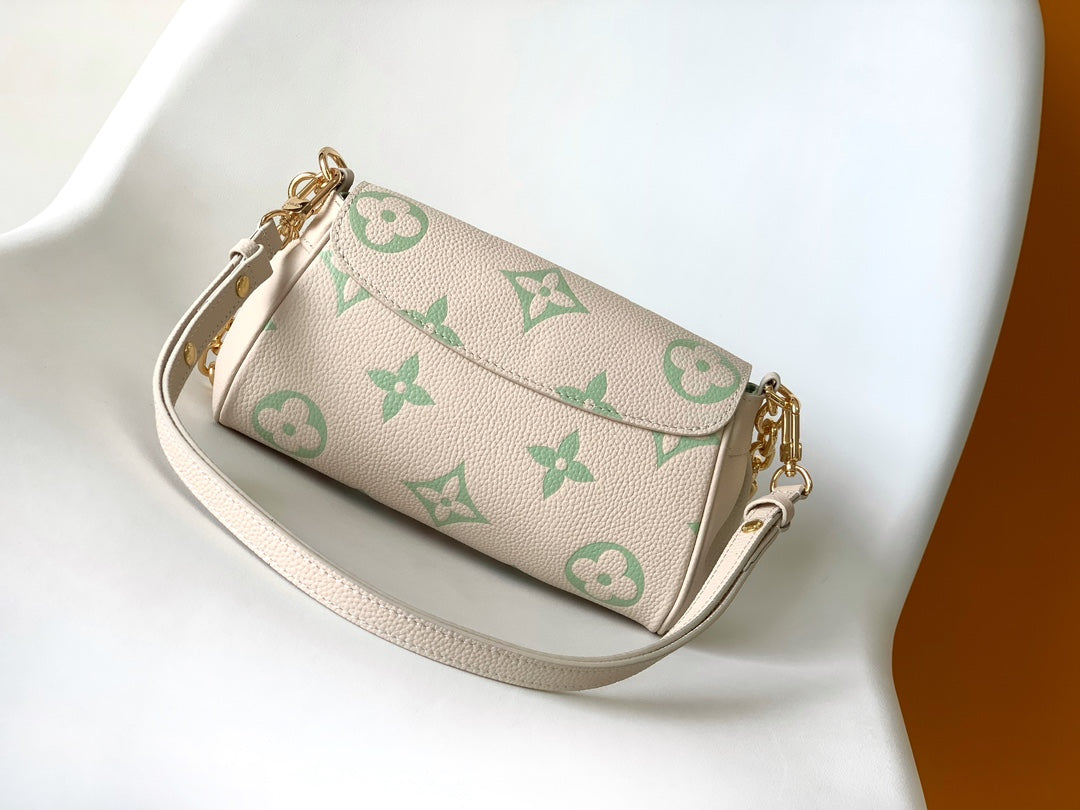FAVORITE BAG 24 IN BEIGE MIX GREEN MONOGRAM SOFT GRAINED COWHIDE