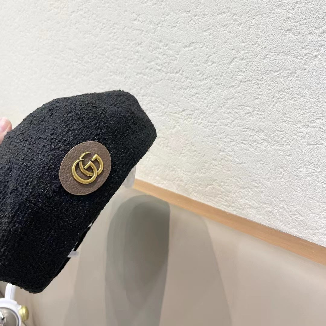 BERRET HAT IN BLACK TWEED 394272