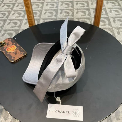 BASEBALL HAT IN SILVER SILK SATIN 404865