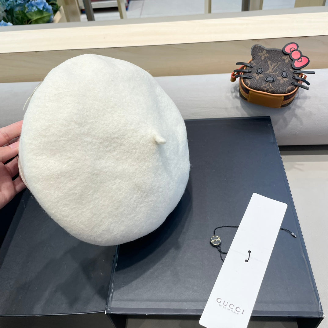 BERET HAT IN WHITE WOOL 406971