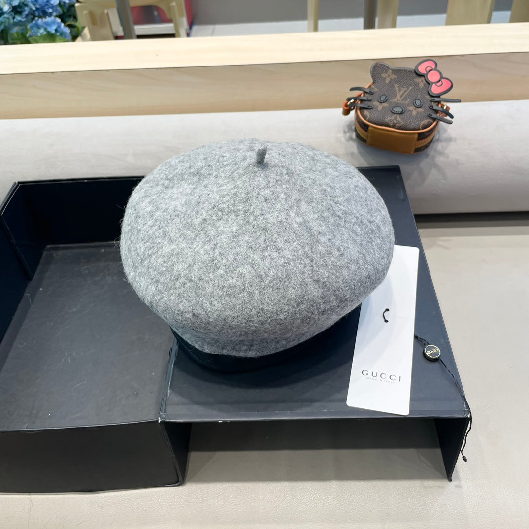 BERET HAT IN ASH GRAY WOOL 406885