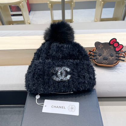BEANIE HAT IN BLACK SOLF FLEECE 419715