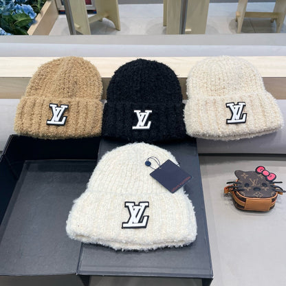 KNITTED BEANIE HAT IN WHITE WOOL 421265