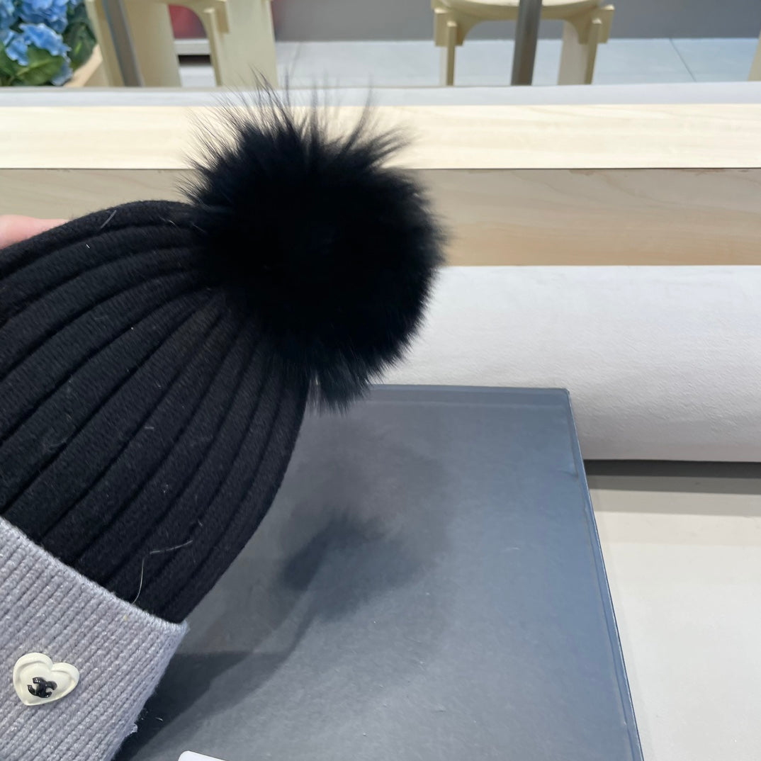 BEANIE HAT IN BLACK MIX LIGHT GRAY WOOL 421050