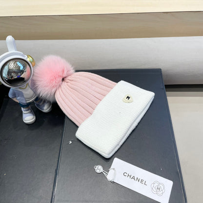 BEANIE HAT IN BABY PINK MIX WHITE WOOL 421051