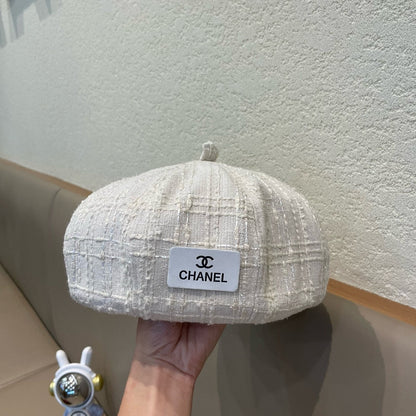 BERET HAT IN WHITE WOOL TWEED 422553
