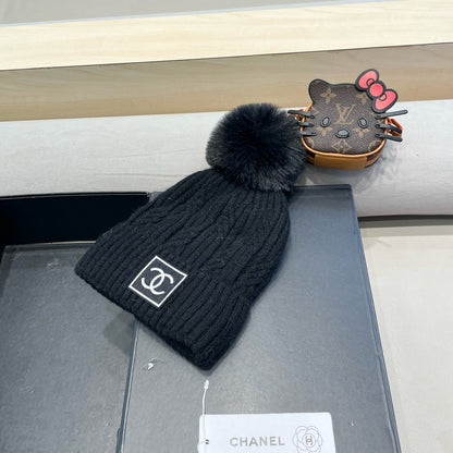 BEANIE HAT IN BLACK WOOL 422174
