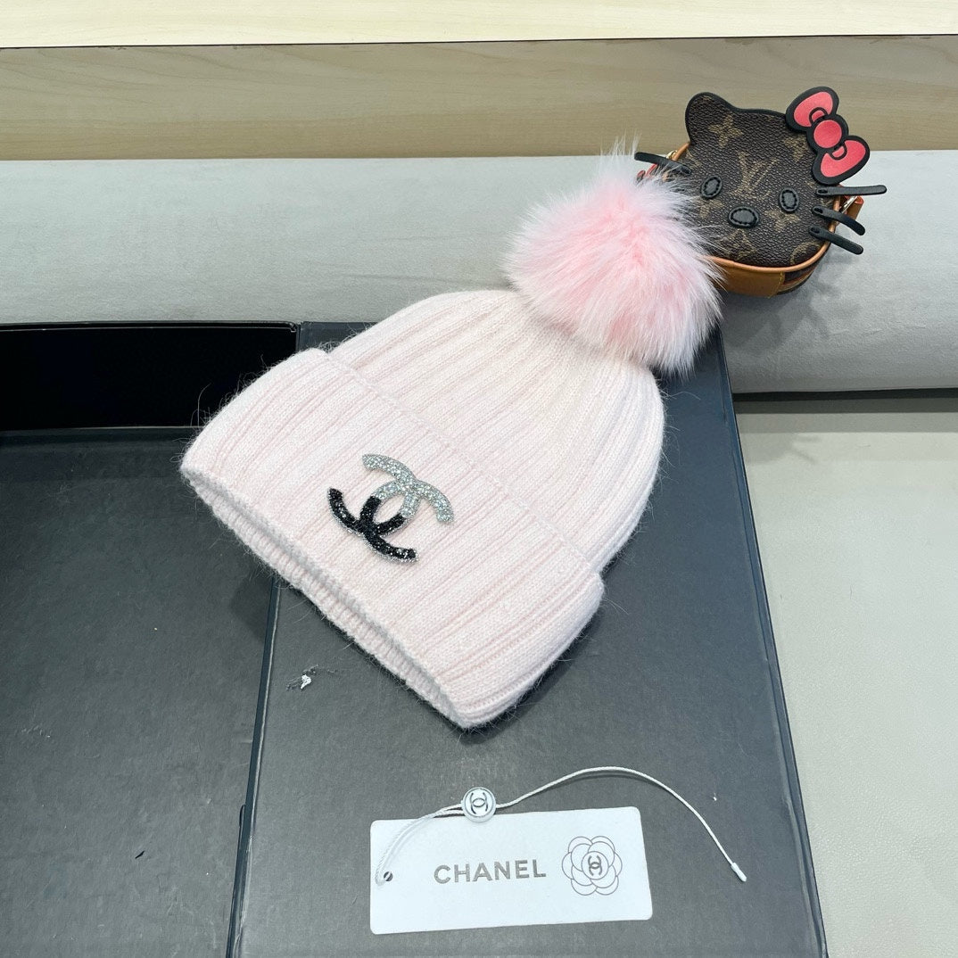 BEANIE HAT IN LIGHT PINK WOOL 426232