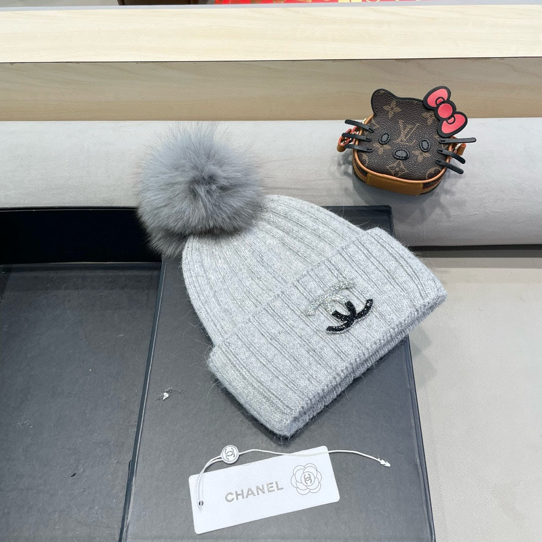 BEANIE HAT IN CLOUD GRAY WOOL 426235