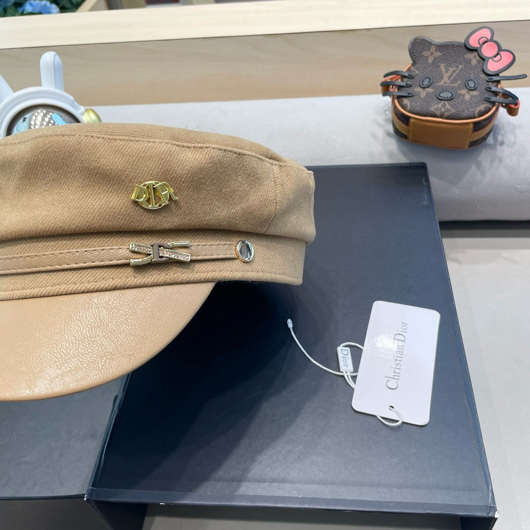 BAKER BOY HAT IN BOUTIQUE BEIGE COTTON AND LEATHER 428244