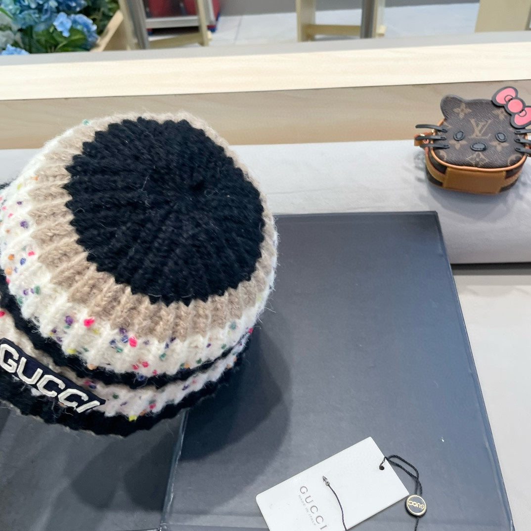 STRIPED KNITTED BUCKET HAT COLORFUL 428100