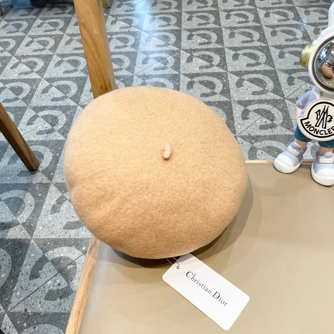AUSTRALIAN BERET HAT IN PEACH BEIGE WOOL FELT 431717