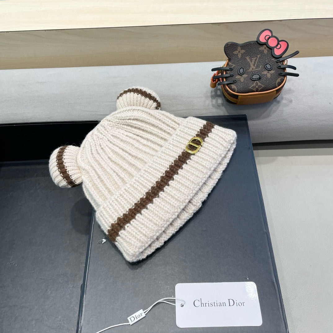 STRIPED BEANIE HAT WITH CUTE BEAR EARS IN BEIGE WOOL 433437