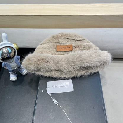 BUCKET HAT IN BEIGE MINK FUR 433470
