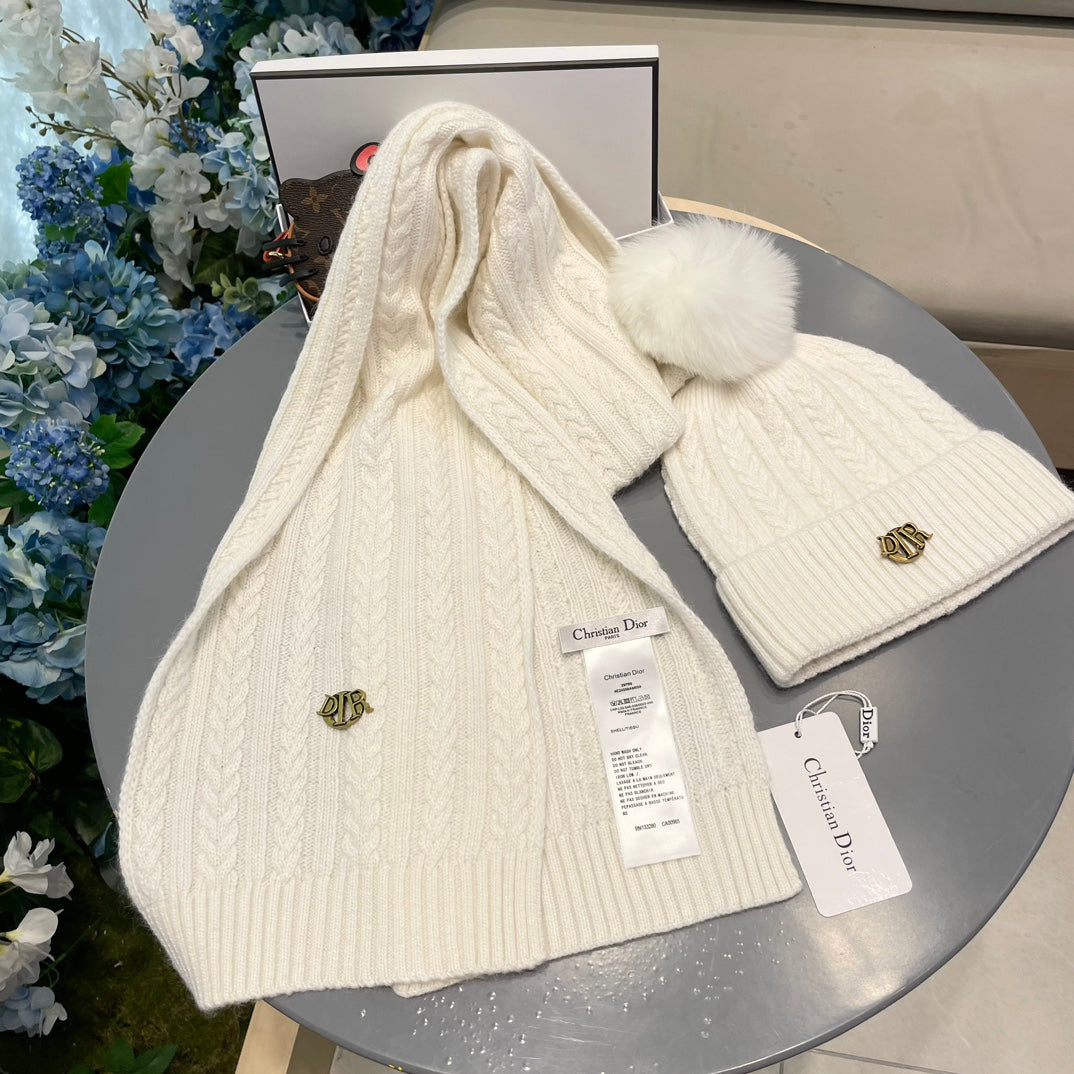 SET CLASSIC SCARF AND HAT IN RICE WHITE CASHMERE AND RABBIT WOOL 433235