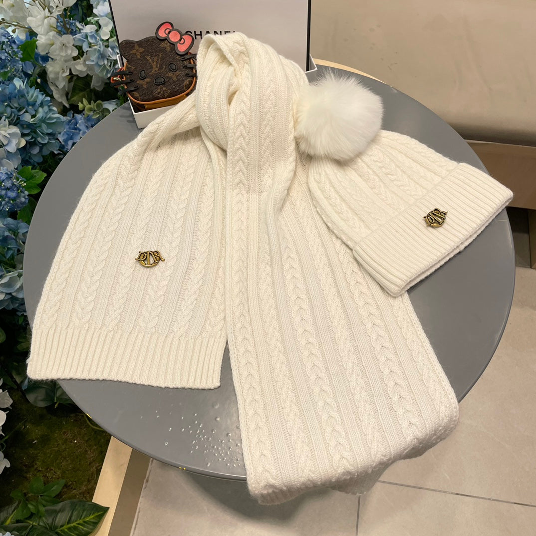 SET CLASSIC SCARF AND HAT IN RICE WHITE CASHMERE AND RABBIT WOOL 433235