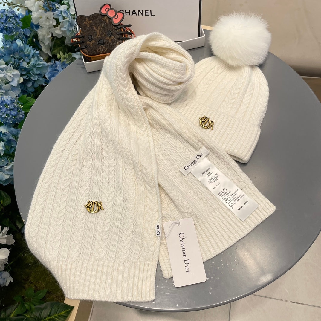 SET CLASSIC SCARF AND HAT IN RICE WHITE CASHMERE AND RABBIT WOOL 433235