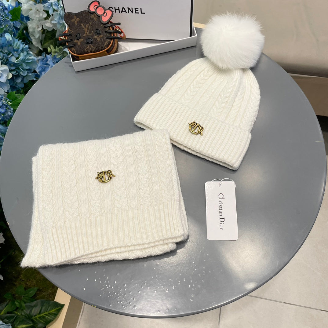 SET CLASSIC SCARF AND HAT IN RICE WHITE CASHMERE AND RABBIT WOOL 433235