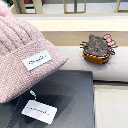 KNITTED BEANIE HAT IN LIGHT PINK WOOL AND FOX FUR 435032