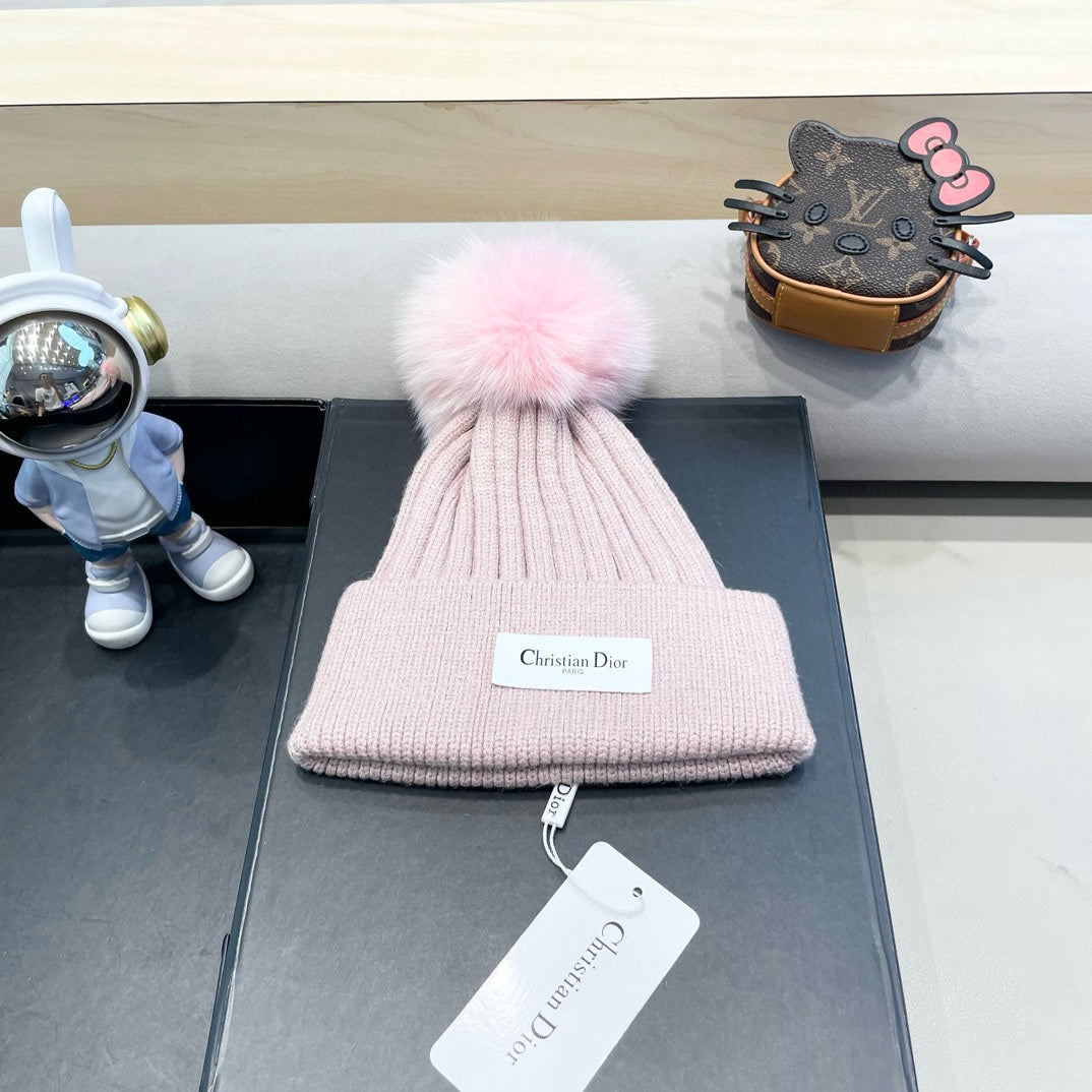 KNITTED BEANIE HAT IN LIGHT PINK WOOL AND FOX FUR 435032