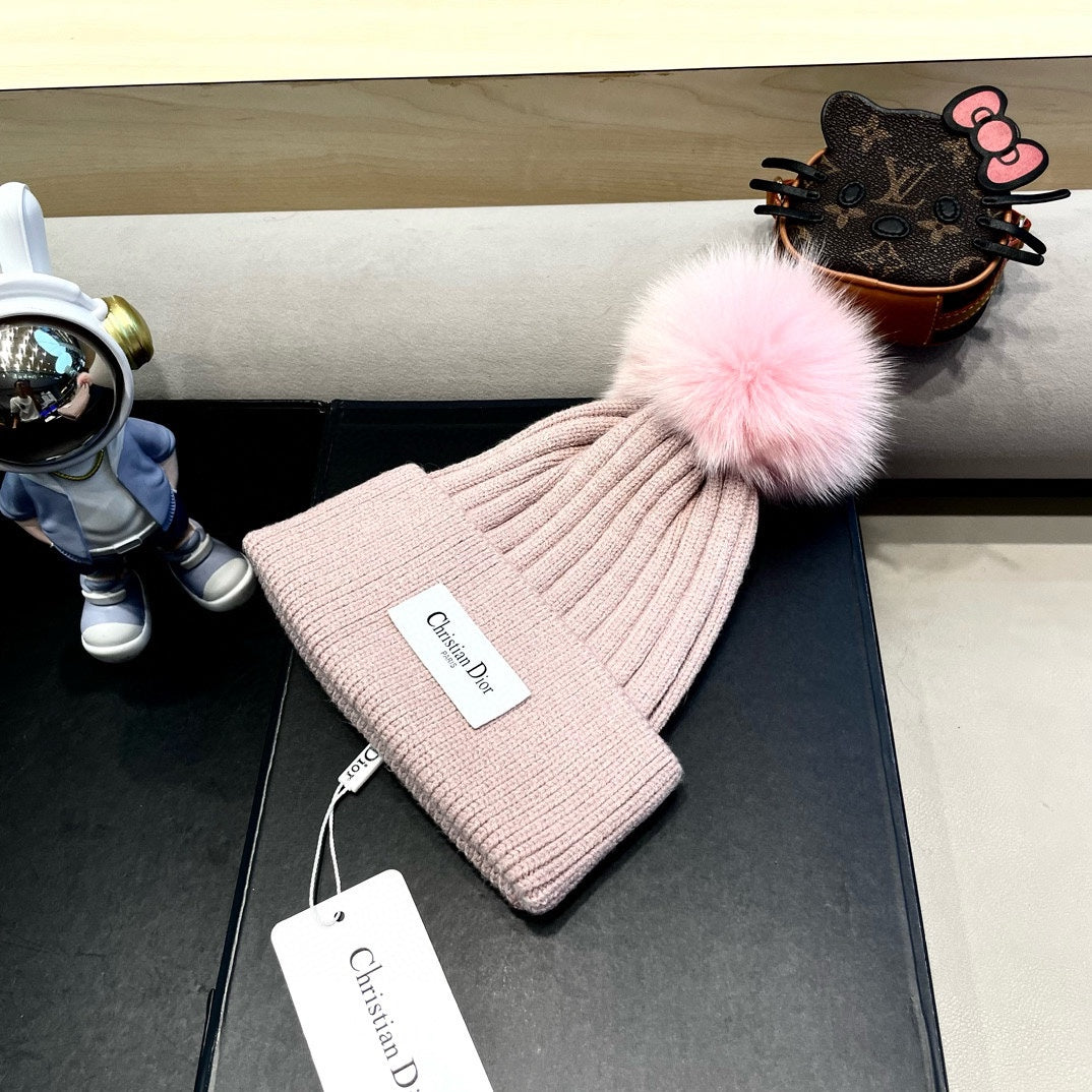 KNITTED BEANIE HAT IN LIGHT PINK WOOL AND FOX FUR 435032