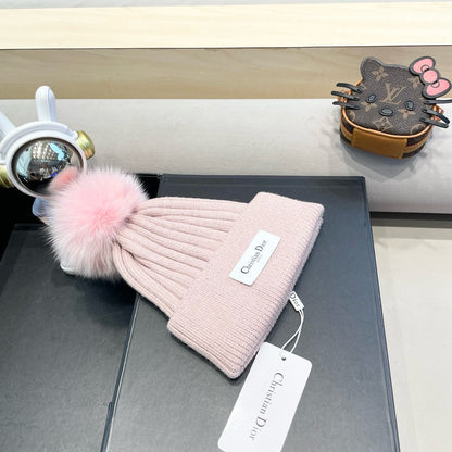 KNITTED BEANIE HAT IN LIGHT PINK WOOL AND FOX FUR 435032