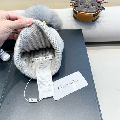 KNITTED BEANIE HAT IN RHINO GRAY WOOL AND FOX FUR 435033