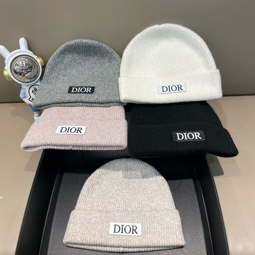 KNITTED BEANIE HAT IN LIGHT GRAY WOOL AND RABBIT FUR 439675
