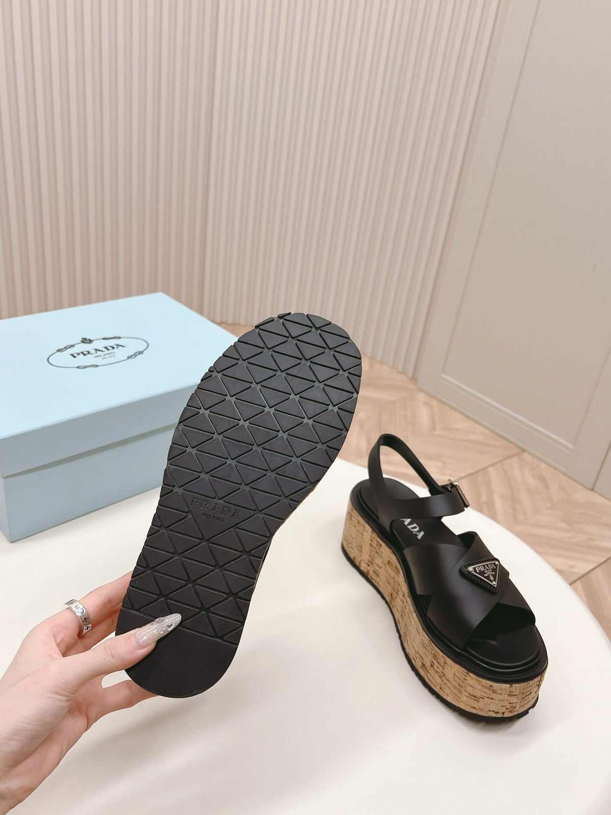 PRA WEDGE PLATFORM SANDALS BLACK CALFSKIN