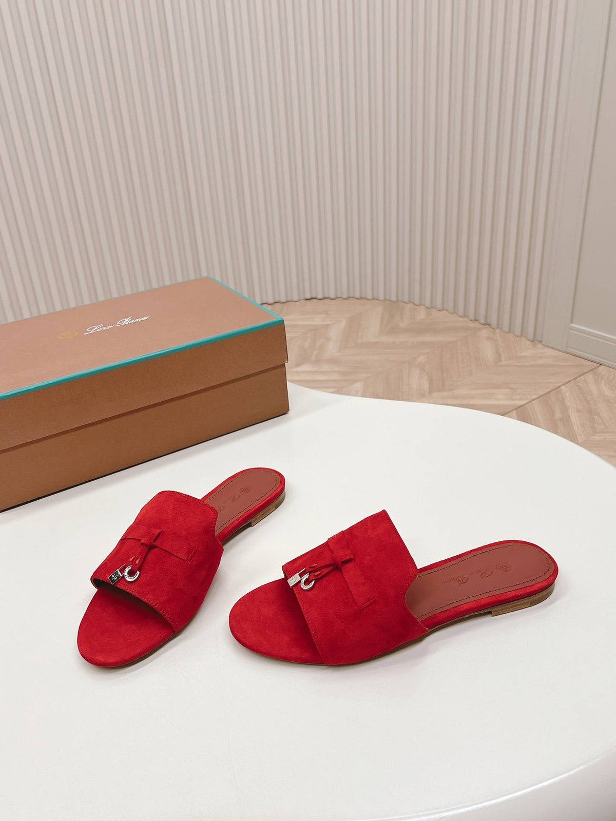 LP SUMMER CHARMS SANDALS IN CHERRY SUEDE
