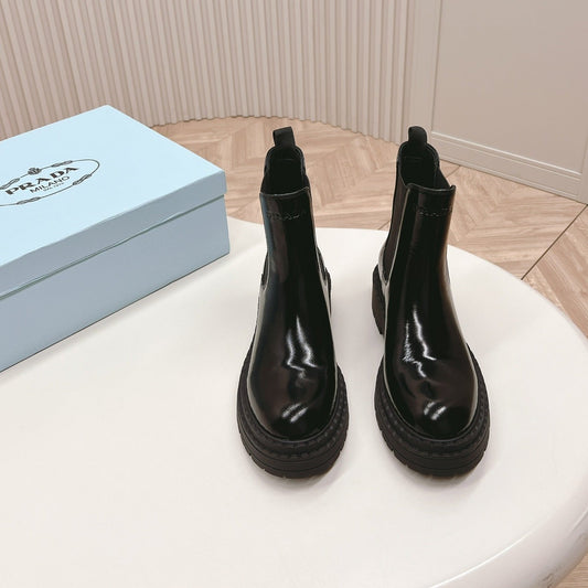 PRA BRUSHED BOOTIES GLOSSY BLACK CALFSKIN