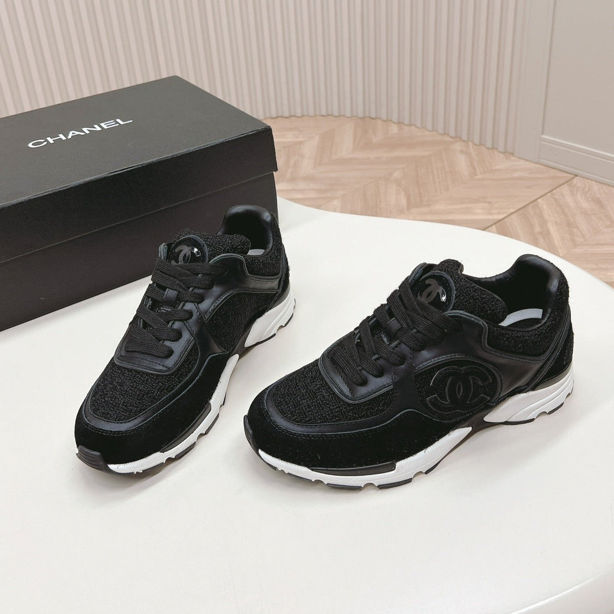 TRAINERS IN BLACK SUEDE AND CALFSKIN