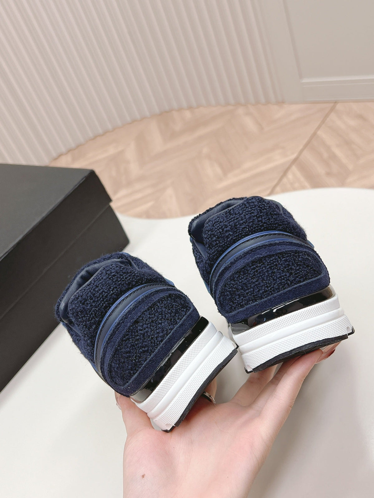 TRAINERS IN MIDNIGHT BLUE SUEDE AND CALFSKIN